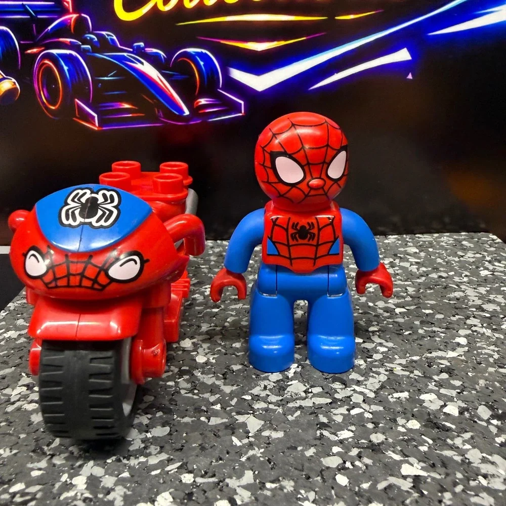 LEGO Duplo Marvel Spider-Man Figure with Red Motorcycle 149J8 Super Heroes